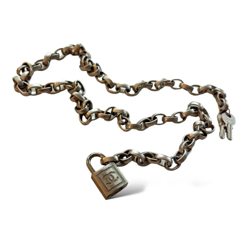 CHANEL 2003 CC Logo Padlock Chainlink Belt/Necklace in Silver